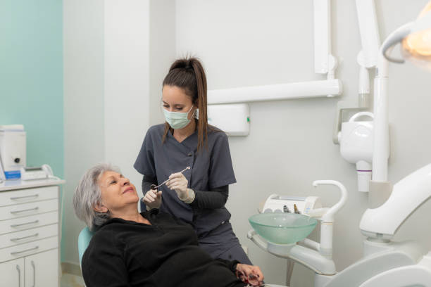 Best Cracked Tooth Emergency Dentist  in Cascade, IA